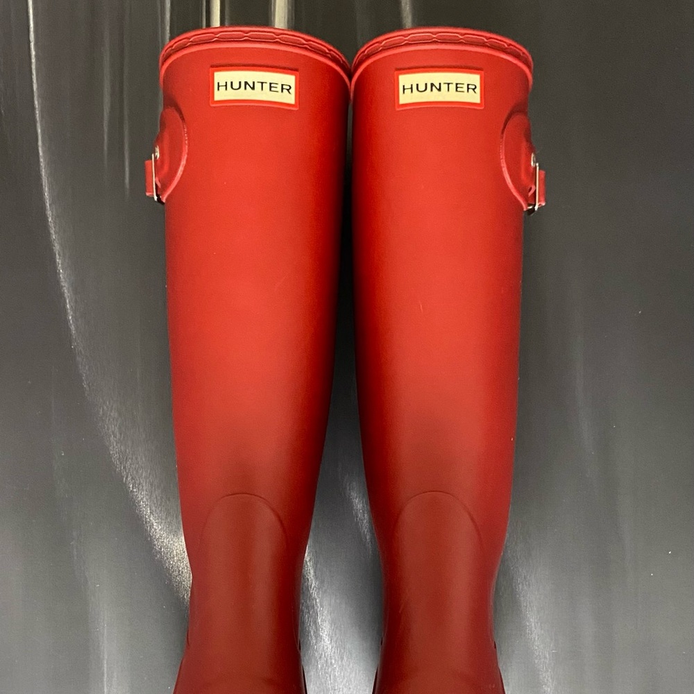 red hunter rain boots